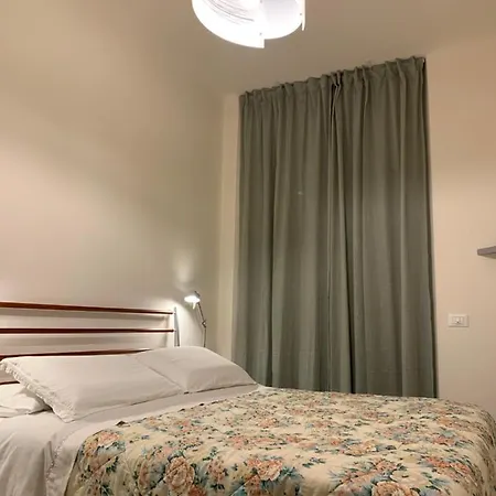 Bed & Breakfast A Casa Di Enrico E Luzme *